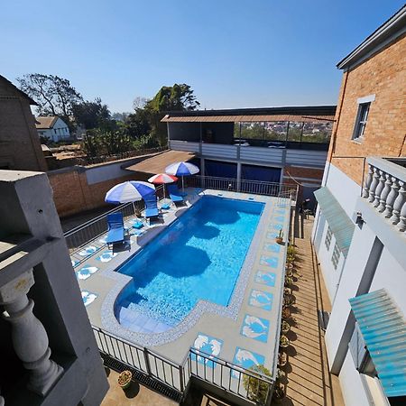 Bed and Breakfast Chez Joel Antsirabe Esterno foto