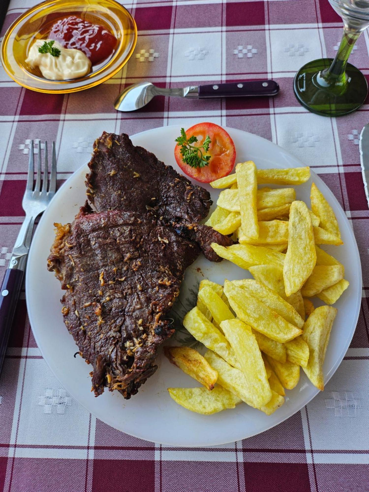 Bed and Breakfast Chez Joel Antsirabe Esterno foto