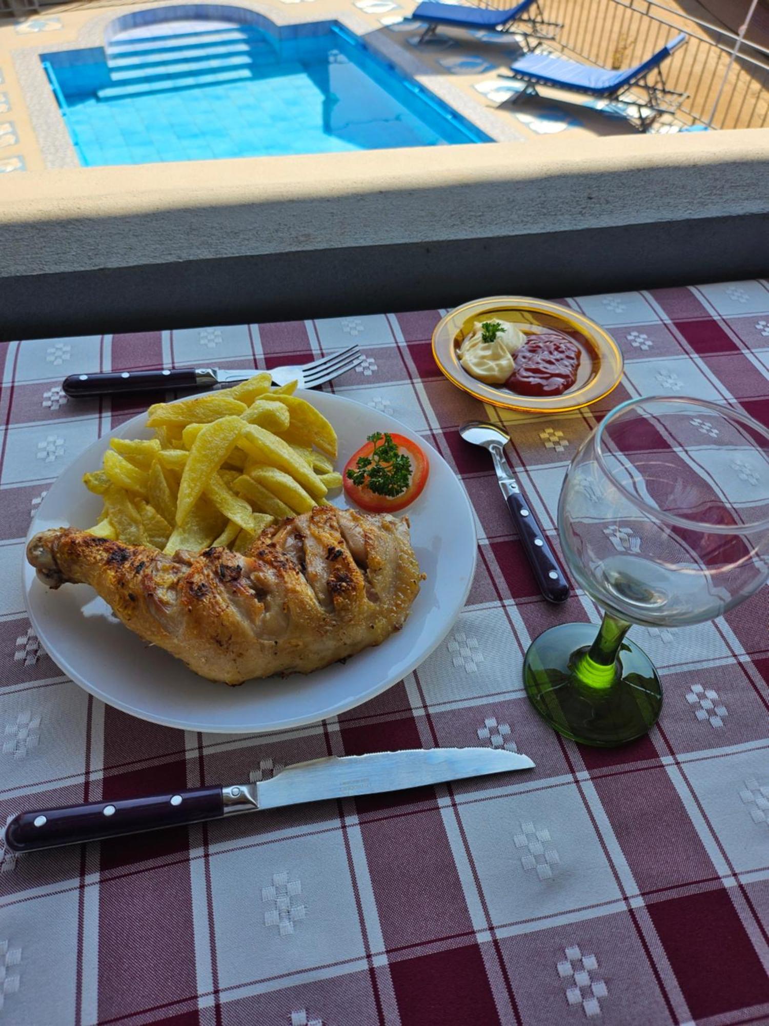 Bed and Breakfast Chez Joel Antsirabe Esterno foto