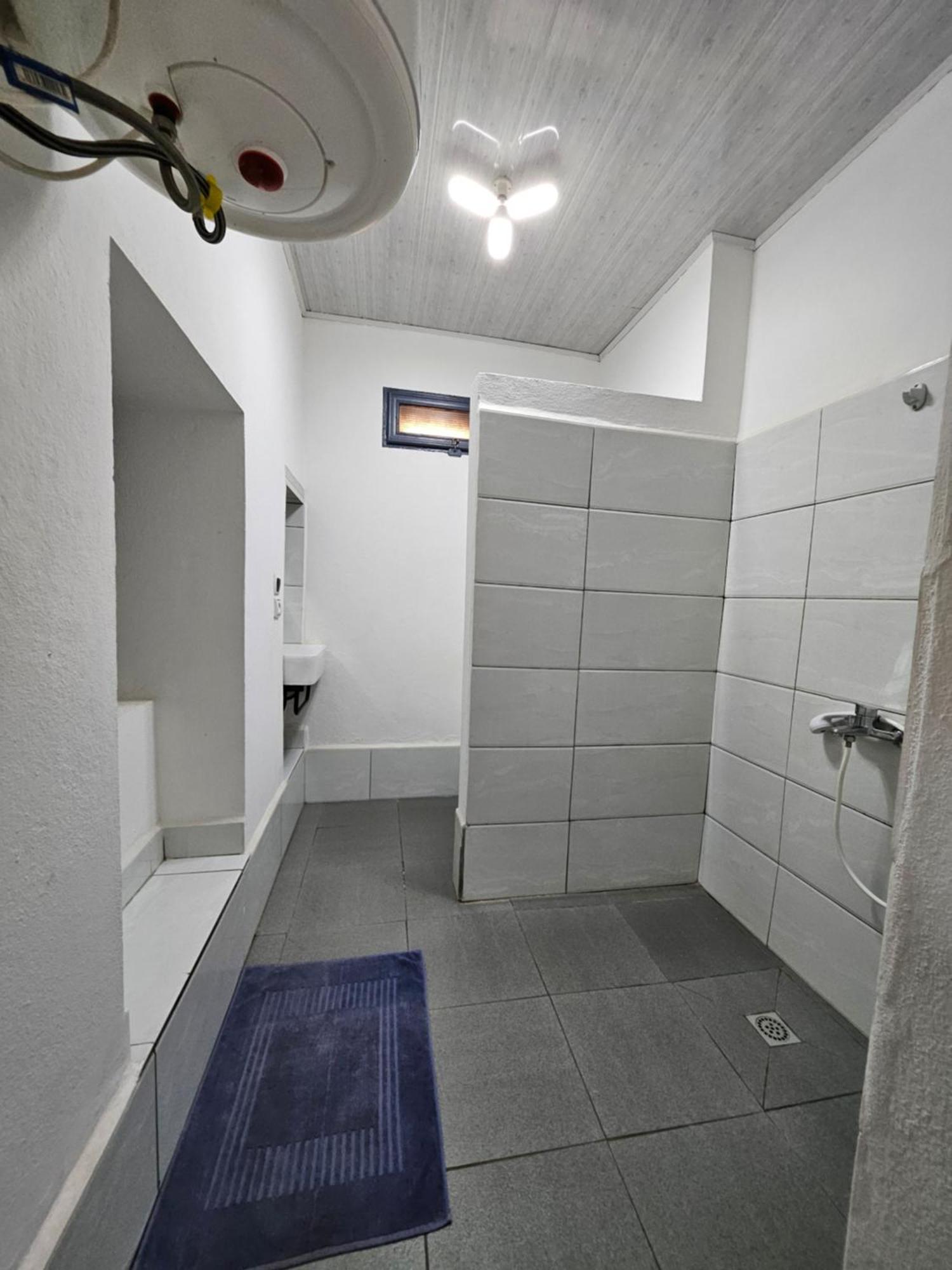 Bed and Breakfast Chez Joel Antsirabe Esterno foto