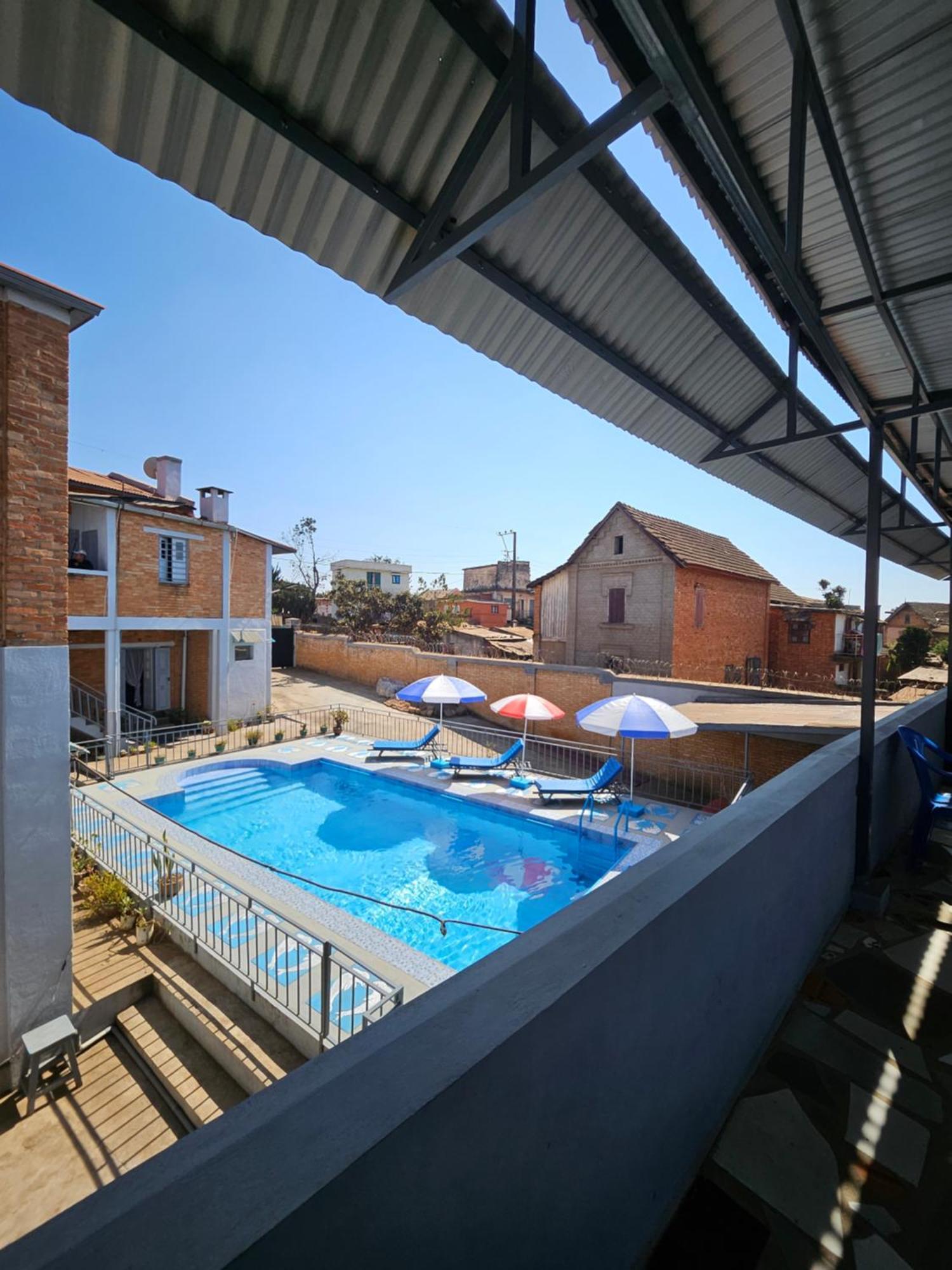 Bed and Breakfast Chez Joel Antsirabe Esterno foto