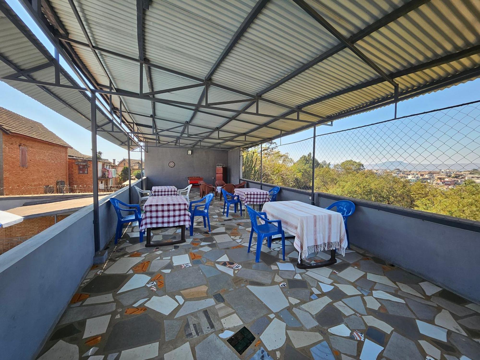 Bed and Breakfast Chez Joel Antsirabe Esterno foto
