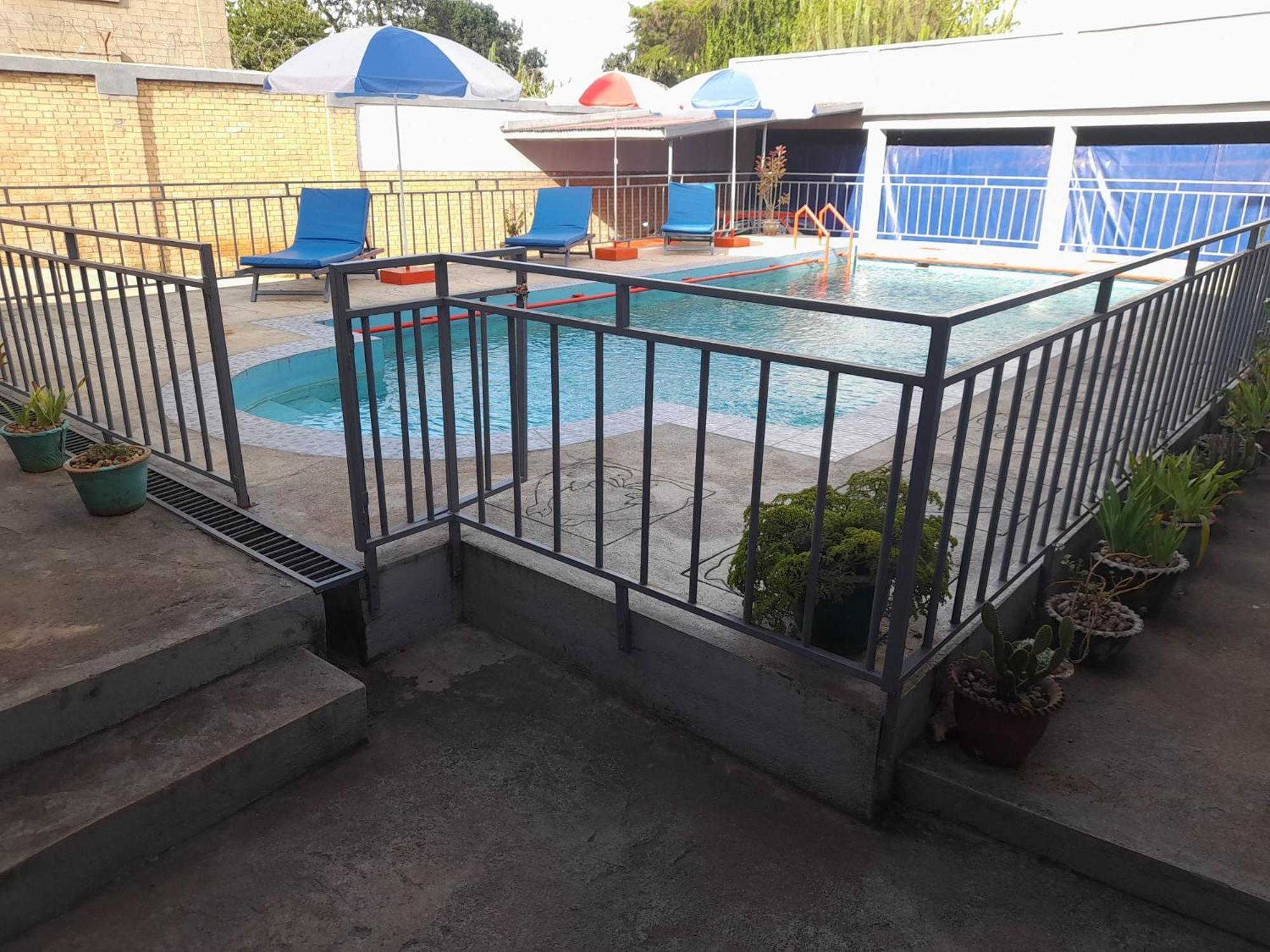 Bed and Breakfast Chez Joel Antsirabe Esterno foto